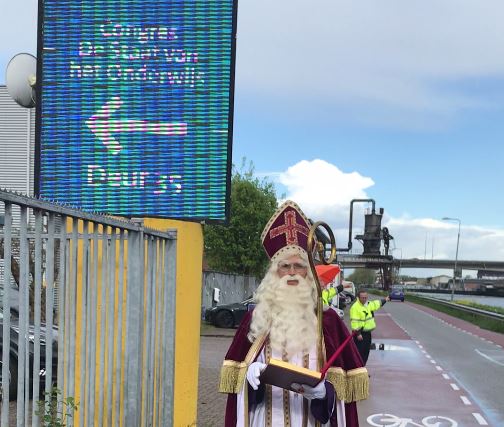 Sinterklaas roept op tot erbarmen met de kinderen van Nederland